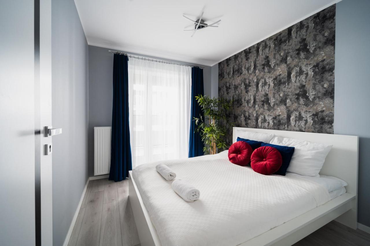 Uroczy Apartament Obok Sky Towera Daire Wrocław Dış mekan fotoğraf